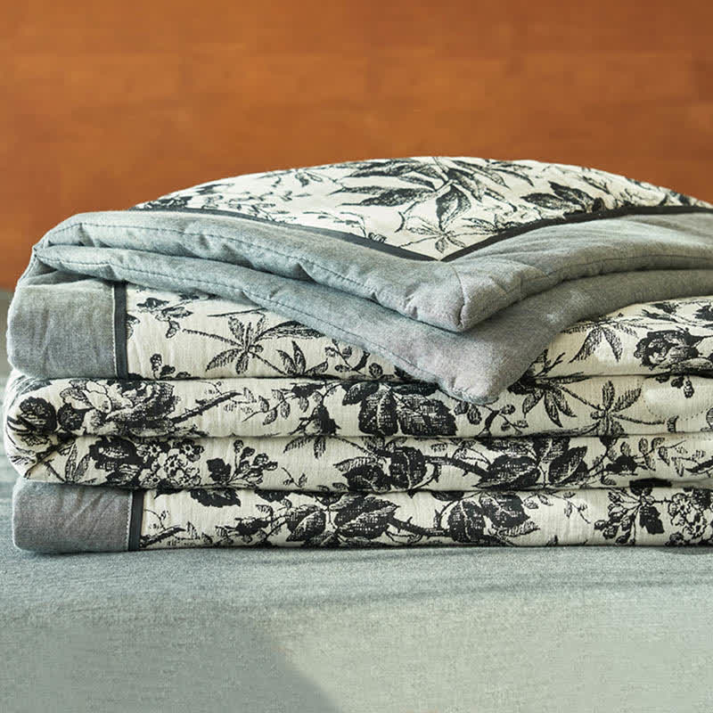 Black Camellia Natural Cotton Gauze Quilt - image 6
