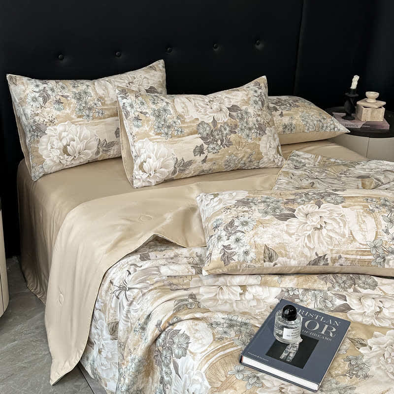 Peony Flourish Print Silky Natural Quilt - image 3