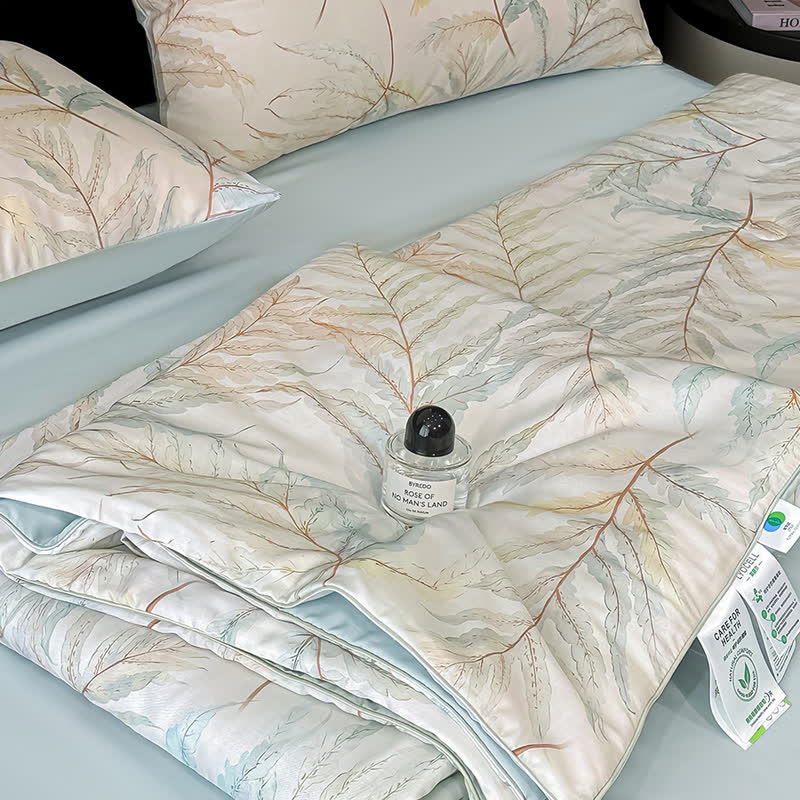 Tranquil Leaf Print Silky Natural Quilt - image 4