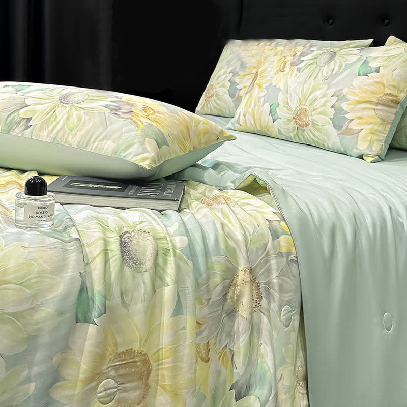 Daisy Print Silky Natural Quilt - image 4