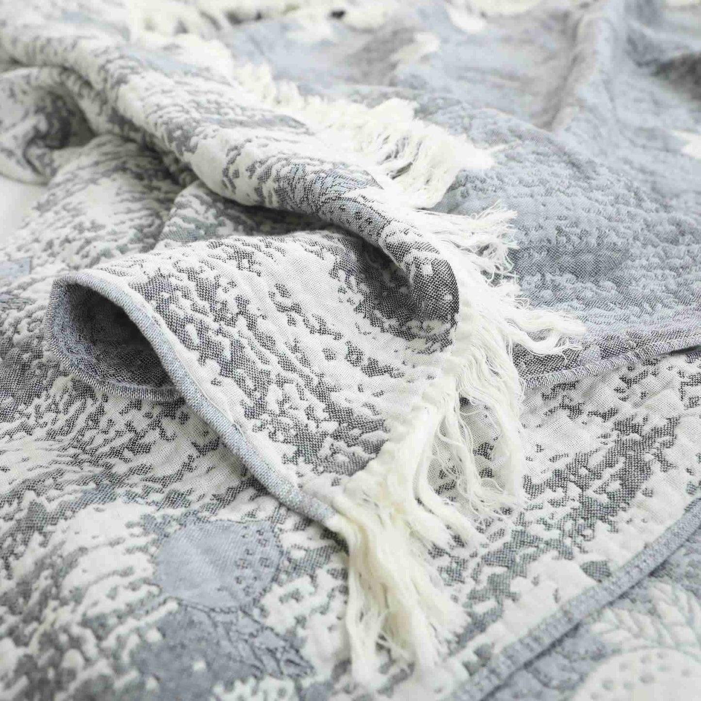 Lemon Natural Cotton Gauze Tassel Quilt - image 4