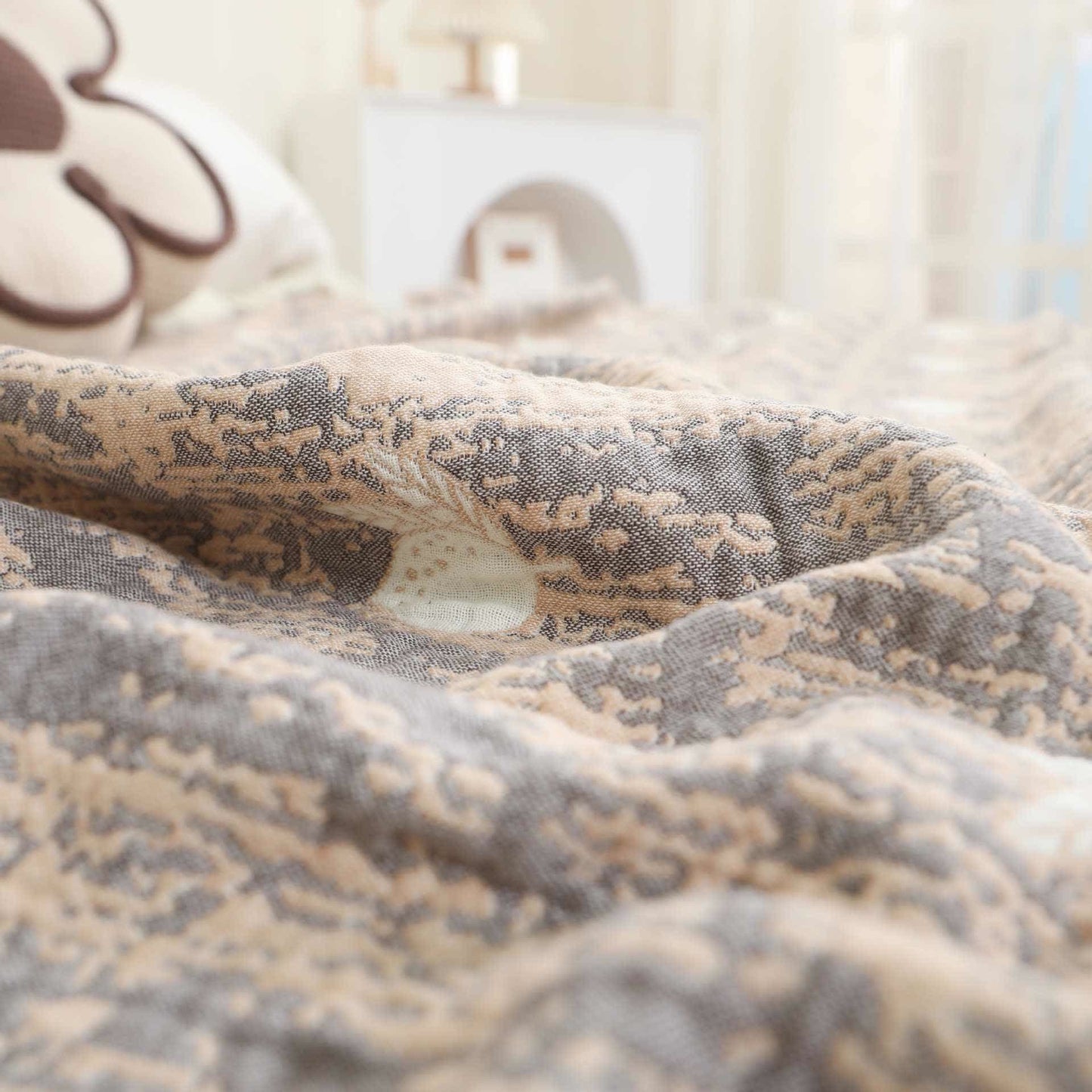 Lemon Natural Cotton Gauze Tassel Quilt - image 2