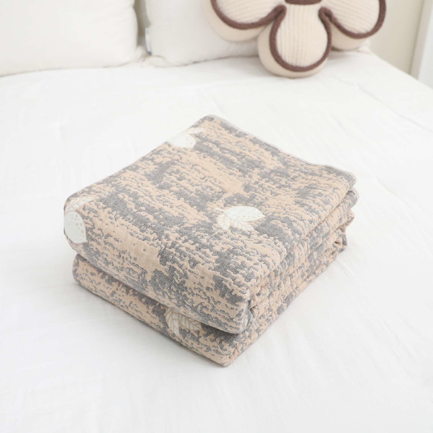 Lemon Natural Cotton Gauze Tassel Quilt - image 1