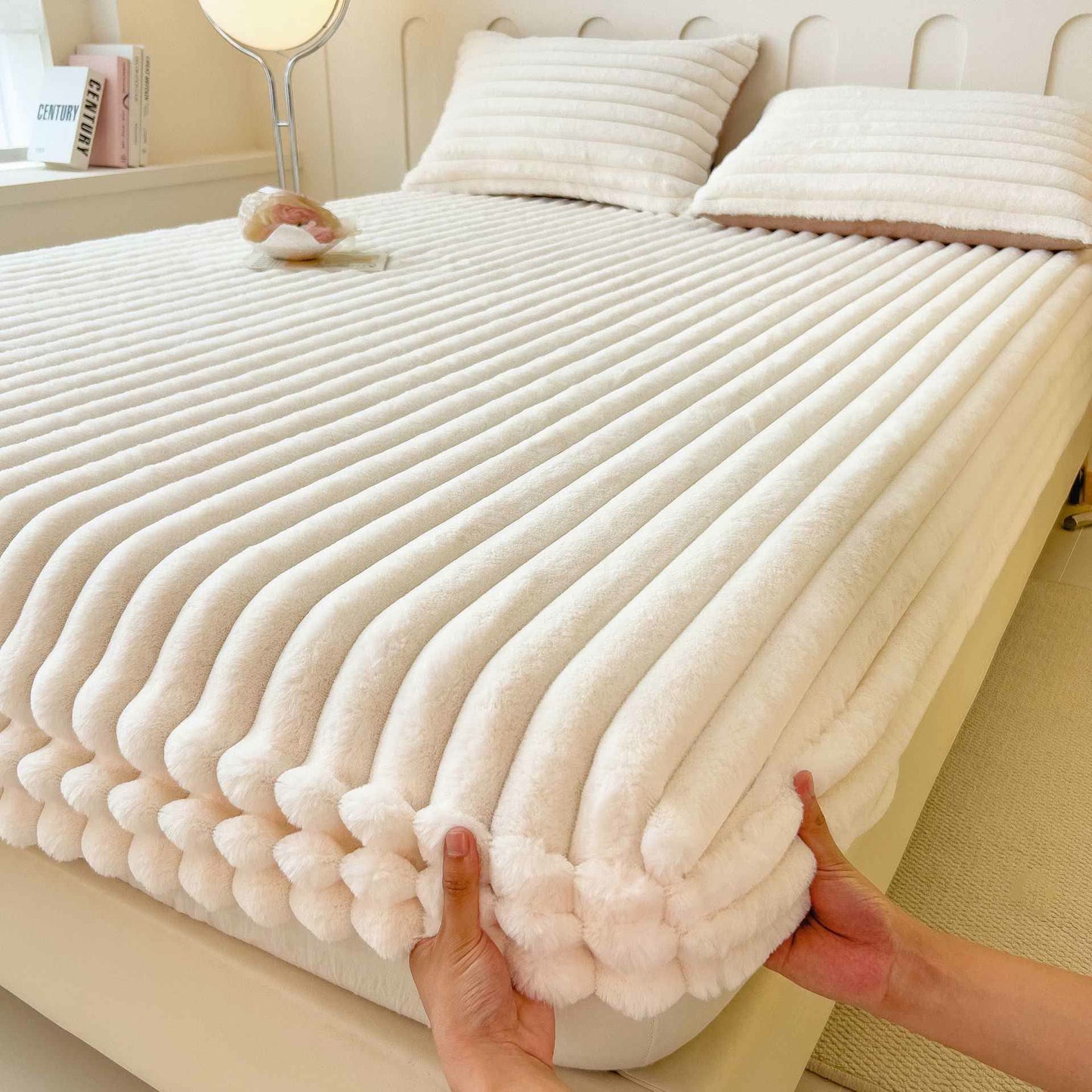 Simple Plush Fleece Warm Fitted Sheet - Beige - Sheet with 2PCS Pillowcases - King - image 3