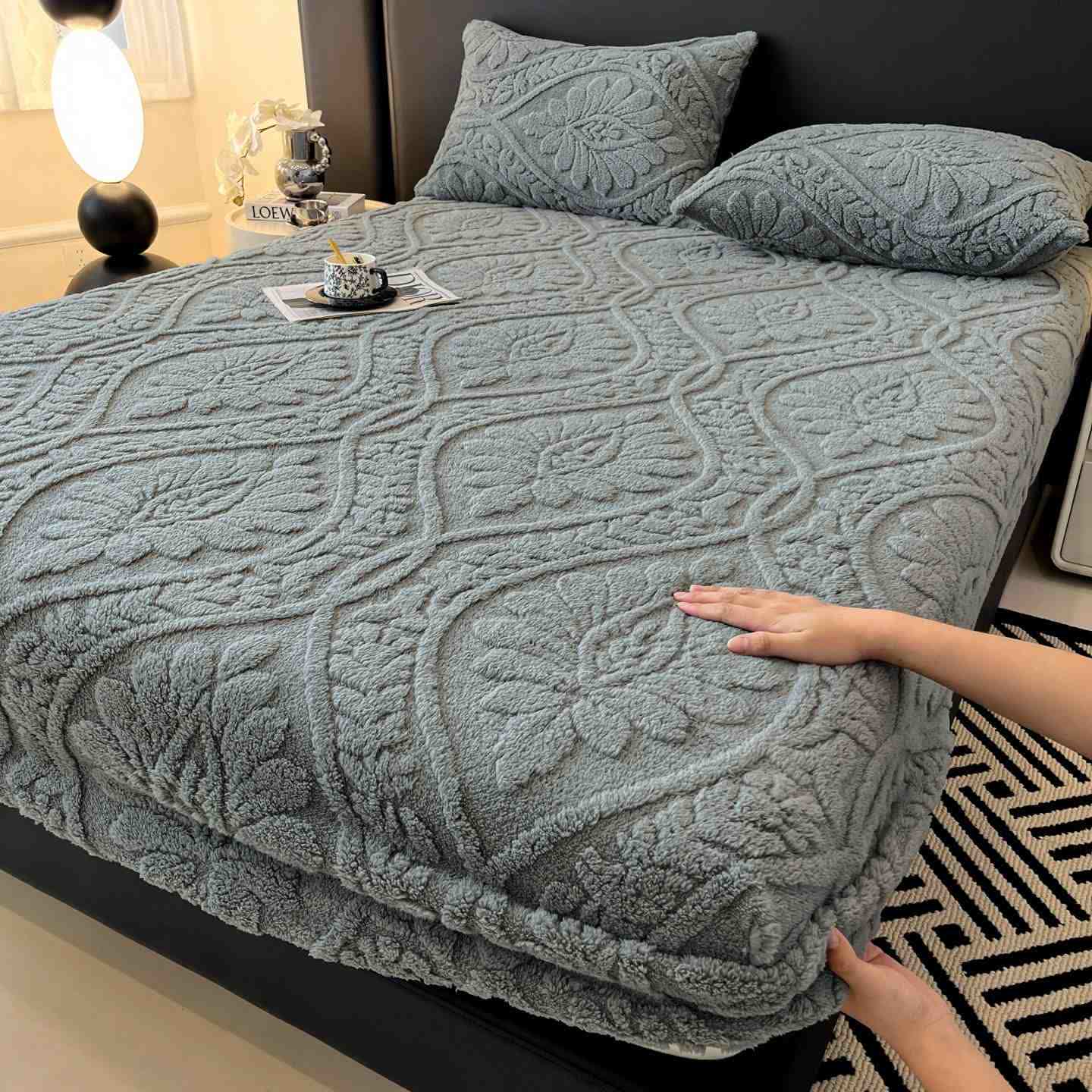 Wave Floral Fleece Warm Fitted Sheet - Dark Grey - Sheet with 2PCS Pillowcases - King - image 3