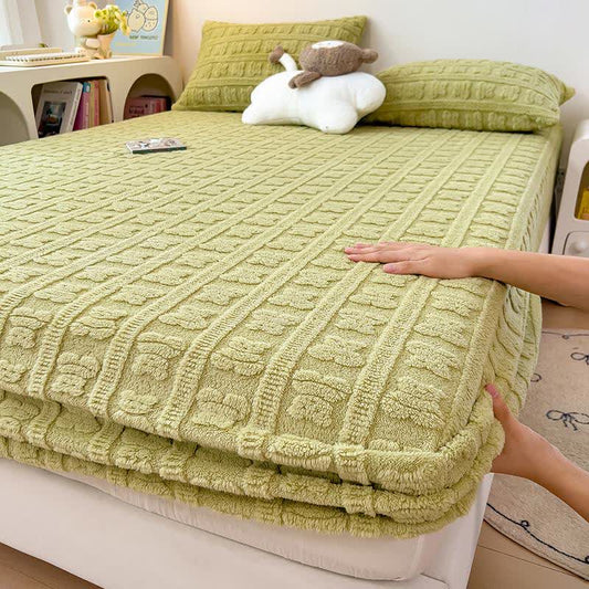 Striped Bear Fleece Warm Fitted Sheet - Green - 2PCS Pillowcases - 19" x 29" - image 0