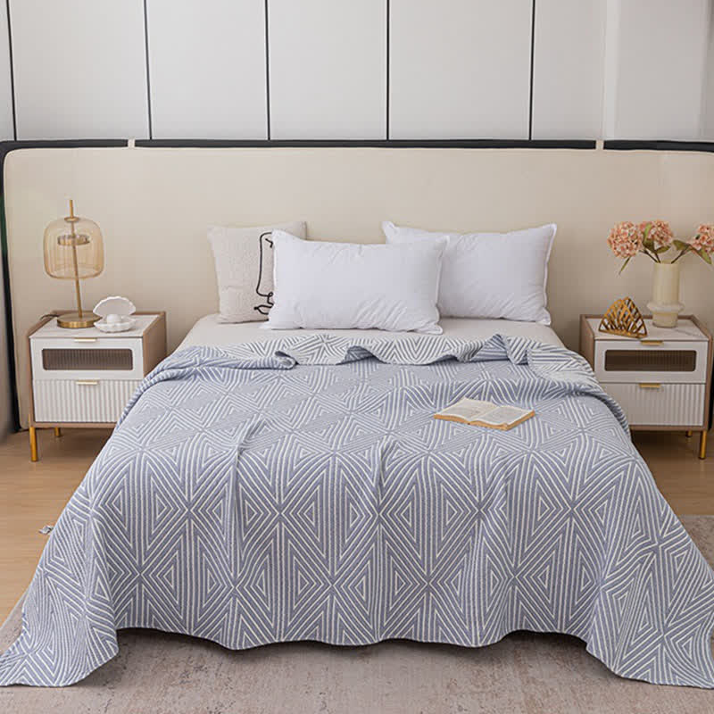 Triangle Pattern Reversible Cotton Gauze Quilt - image 9