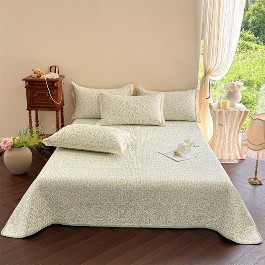 Elegant French Floral Quilted Bedspread - image 1