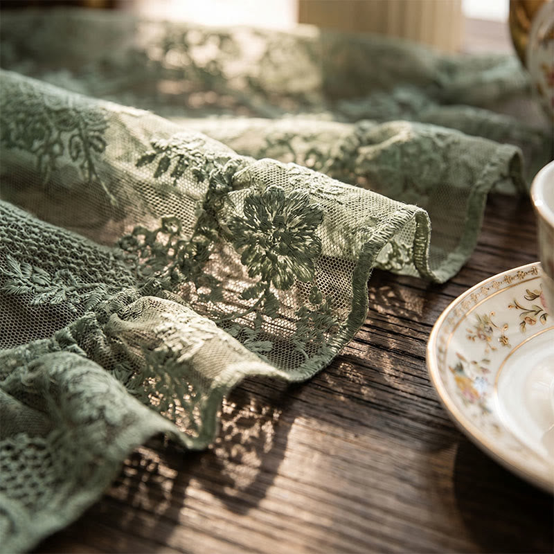 Romantic Floral Lace Ruffled Edge Tablecloth - image 5