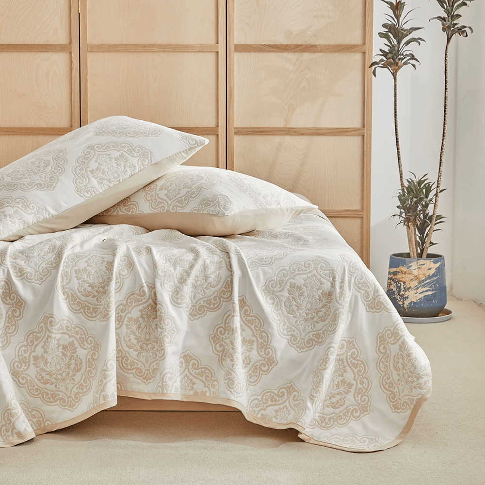 Vintage European Scroll Jacquard Bedding Set - image 1