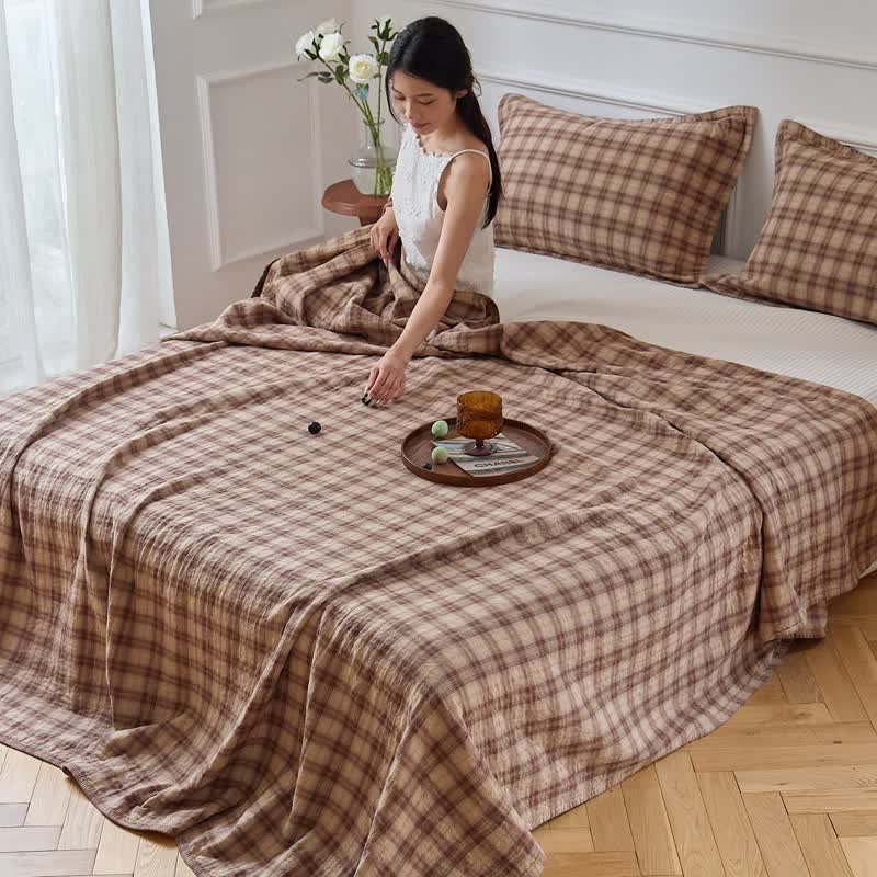 Retro Earth-Tone Plaid Cotton Bedding Set - Khaki - Quilt with 2pcs Pillowcases - King - image 6