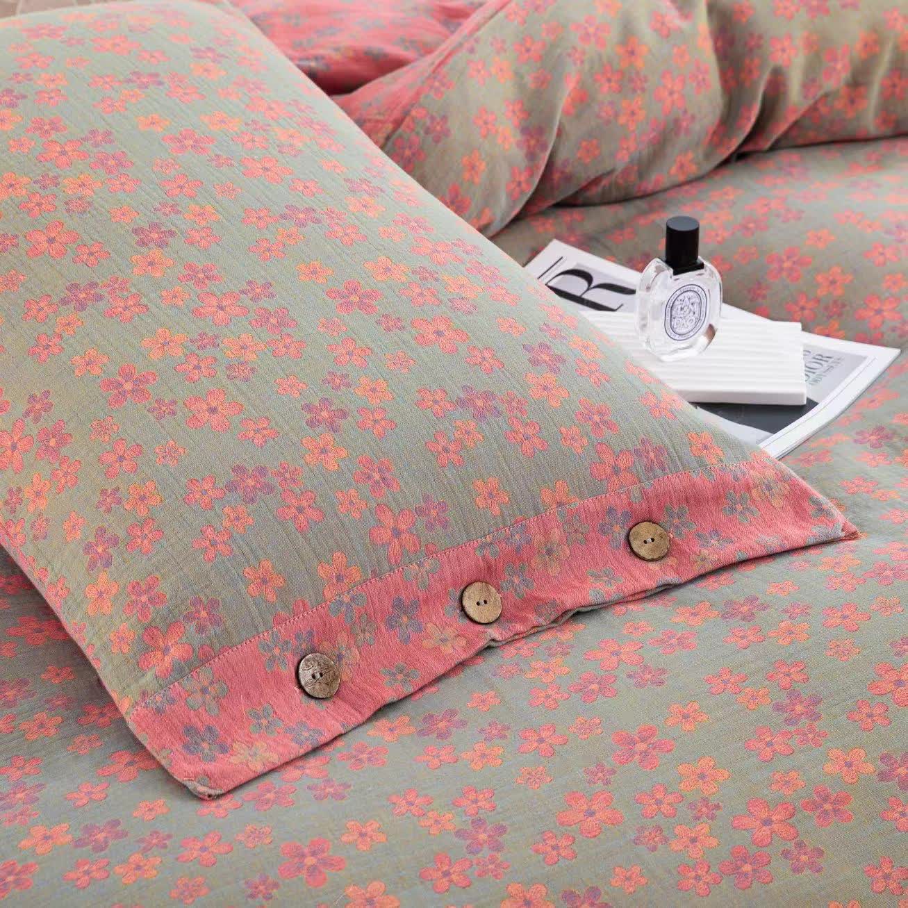 FLoral Button Cotton Gauze Bedding Set (4PCS)