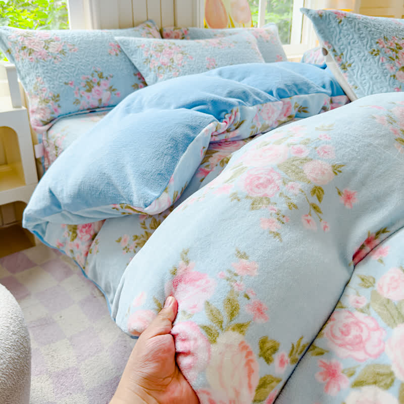 Winter Velvet Elegant Floral Bedding Set(4PCS)