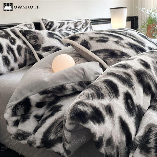 Leopard Soft Flannel Warm Bedding Set(4PCS)