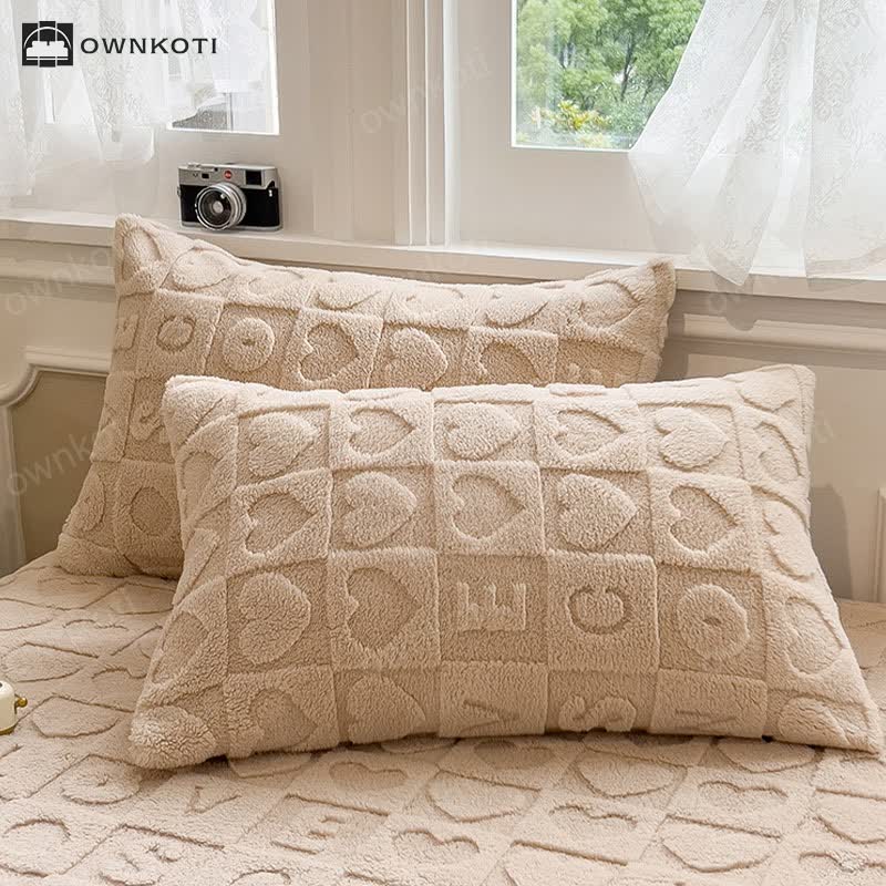 Soft Fleece Jacquard Heart Fitted Sheet