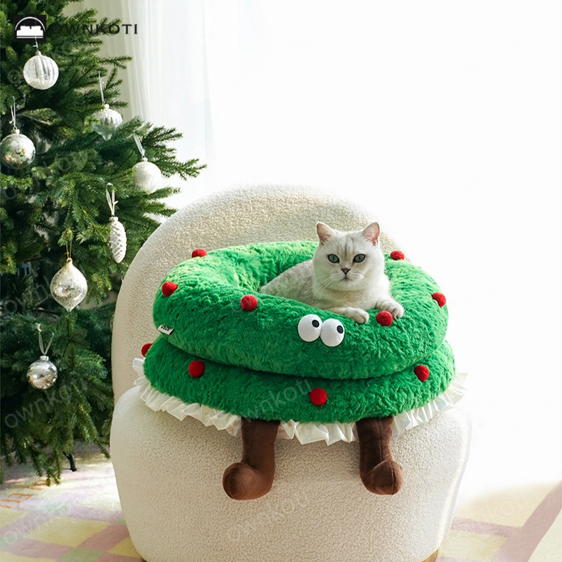 Cute Christmas Wreath Soft Pet Bed