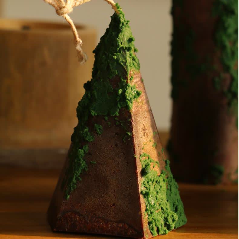 Green Hills & Moss Art Ornament Scented Candle - image 7