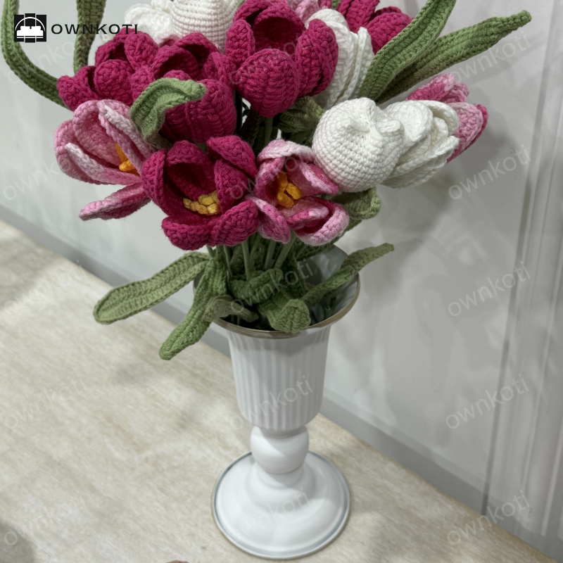 Farmhouse Crochet Tulip Bouquet Vase Set