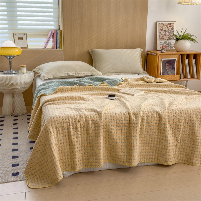 Breathable Three Layers Cotton Gauze Quilt - image 5
