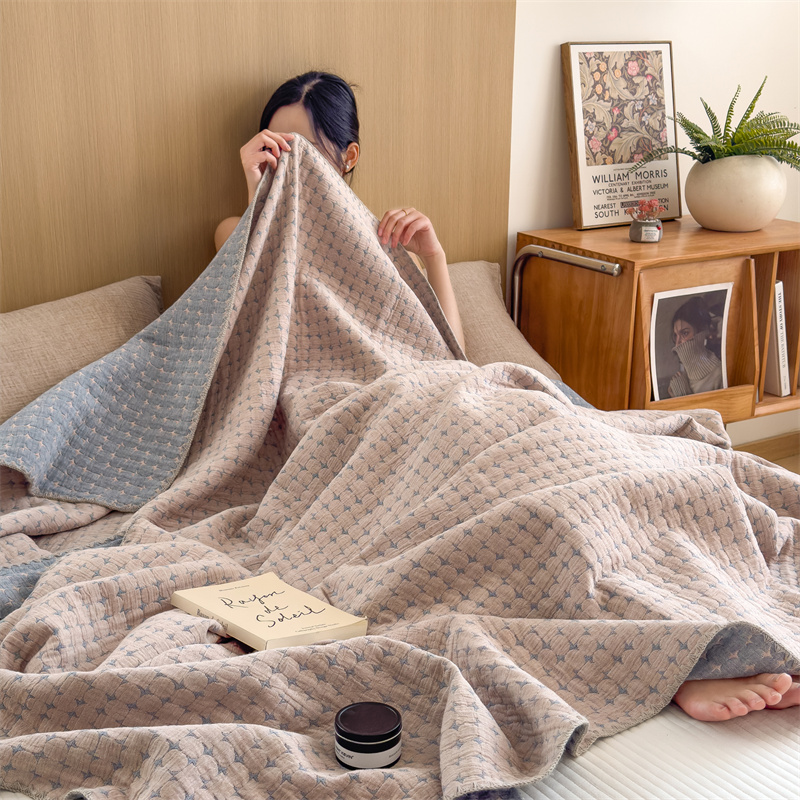 Breathable Three Layers Cotton Gauze Quilt - image 13