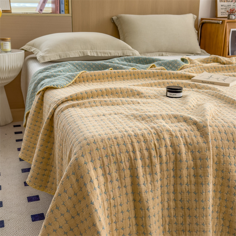 Breathable Three Layers Cotton Gauze Quilt - image 7