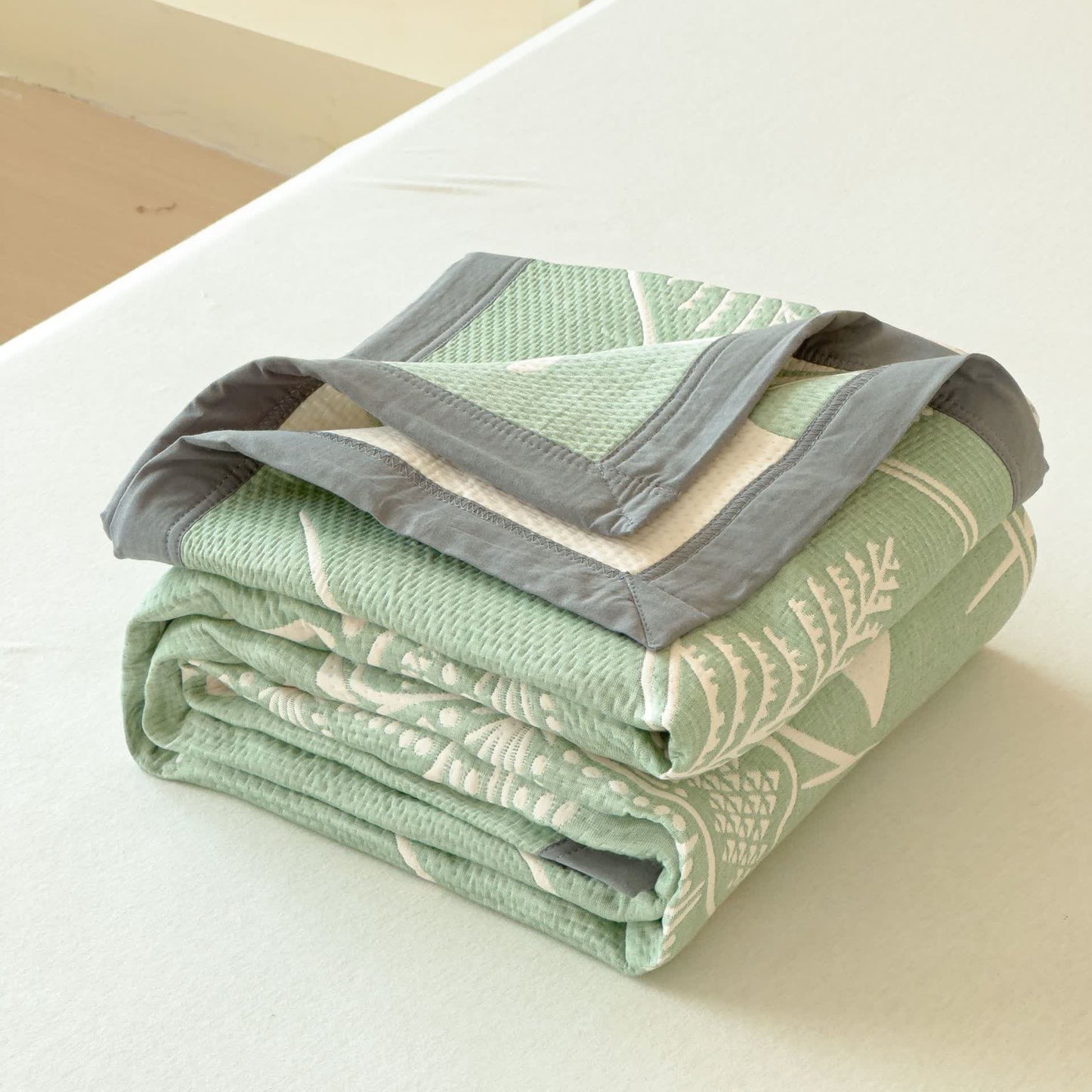 Elegant Bouquet Cotton Gauze Reversible Quilt