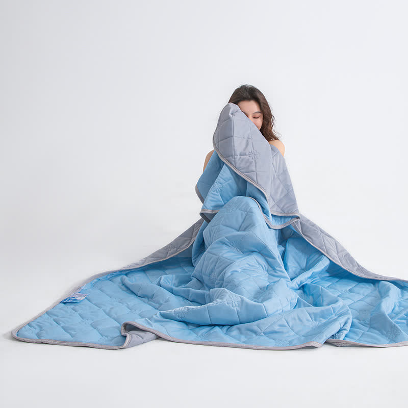 Reversible Cooling Quilt with Clover Grid Stitching