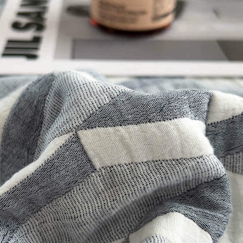 Geometric Triangle Print Cotton Muslin Quilt