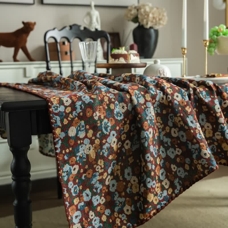 Retro Floral Blooming Jacquard Tablecloth - image 4