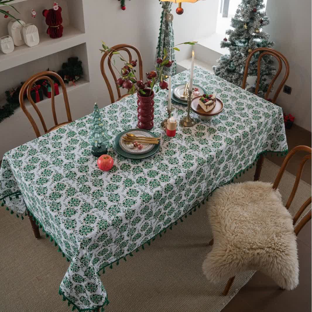 Christmas Floral Edelweiss Print Tablecloth - image 3