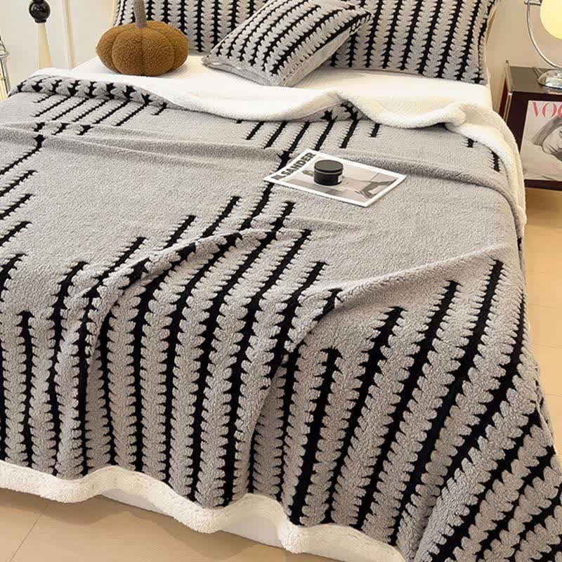Geometric Print Jacquard Throw Blanket - image 5