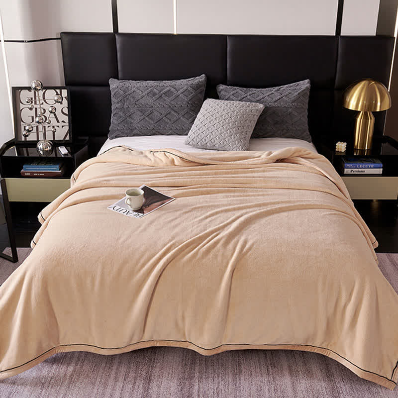 Minimalist Style Solid Color Blanket - image 4
