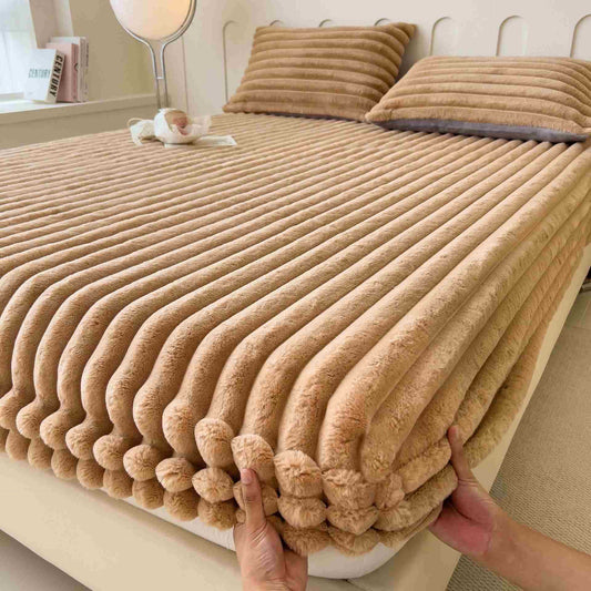 Simple Plush Fleece Warm Fitted Sheet - Coffee - Sheet with 2PCS Pillowcases - King - image 1