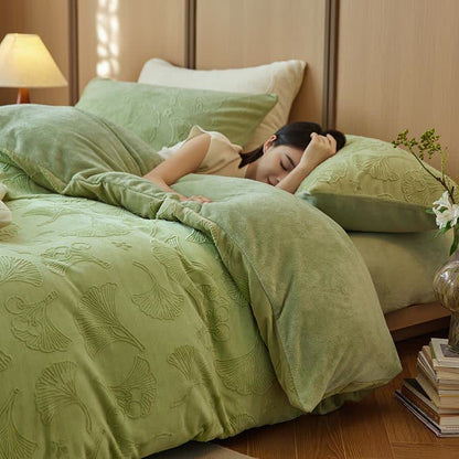 Ginkgo Floral Embossed Fleece Bedding Set(4PCS) - Light Green - Queen - image 0
