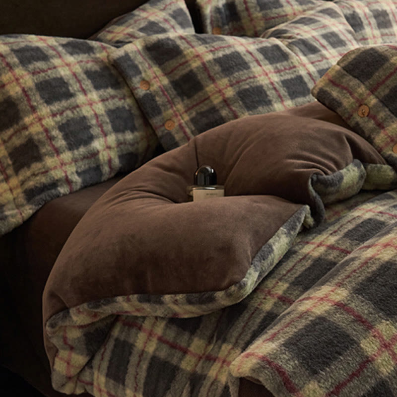 Classic Plaid Cozy Thick Bedding Set (4PCS)  - image 3