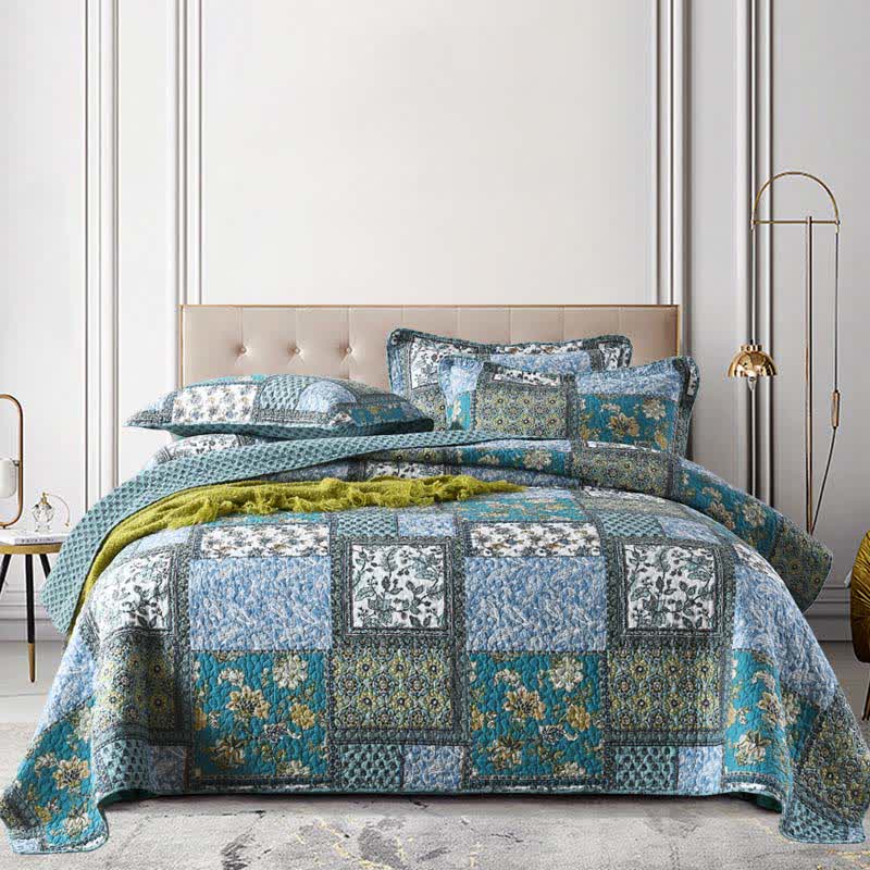 Ownkoti Vintage Floral Cotton Quilted Coverlet - image 1