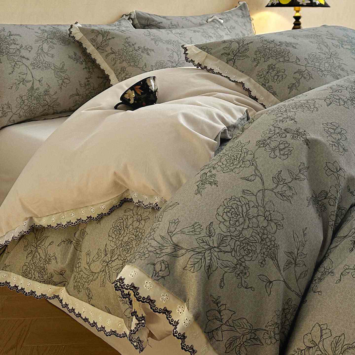 Brushed Cotton Artistic Floral Lace Bedding Set - Green - King - image 1