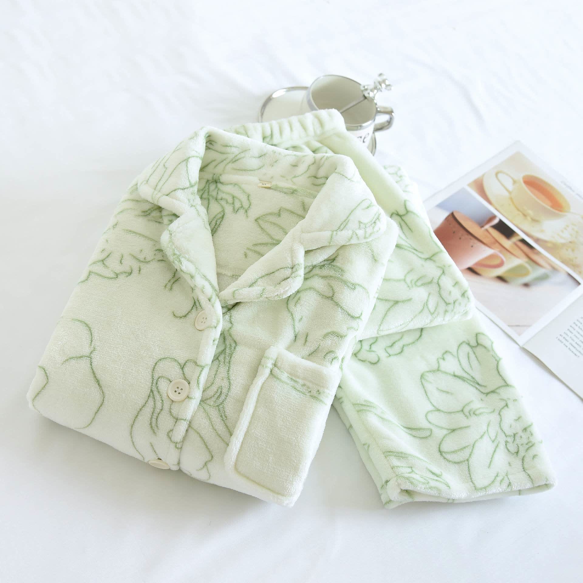 Fresh Green Line-Art Plush Loungewear Set - image 3