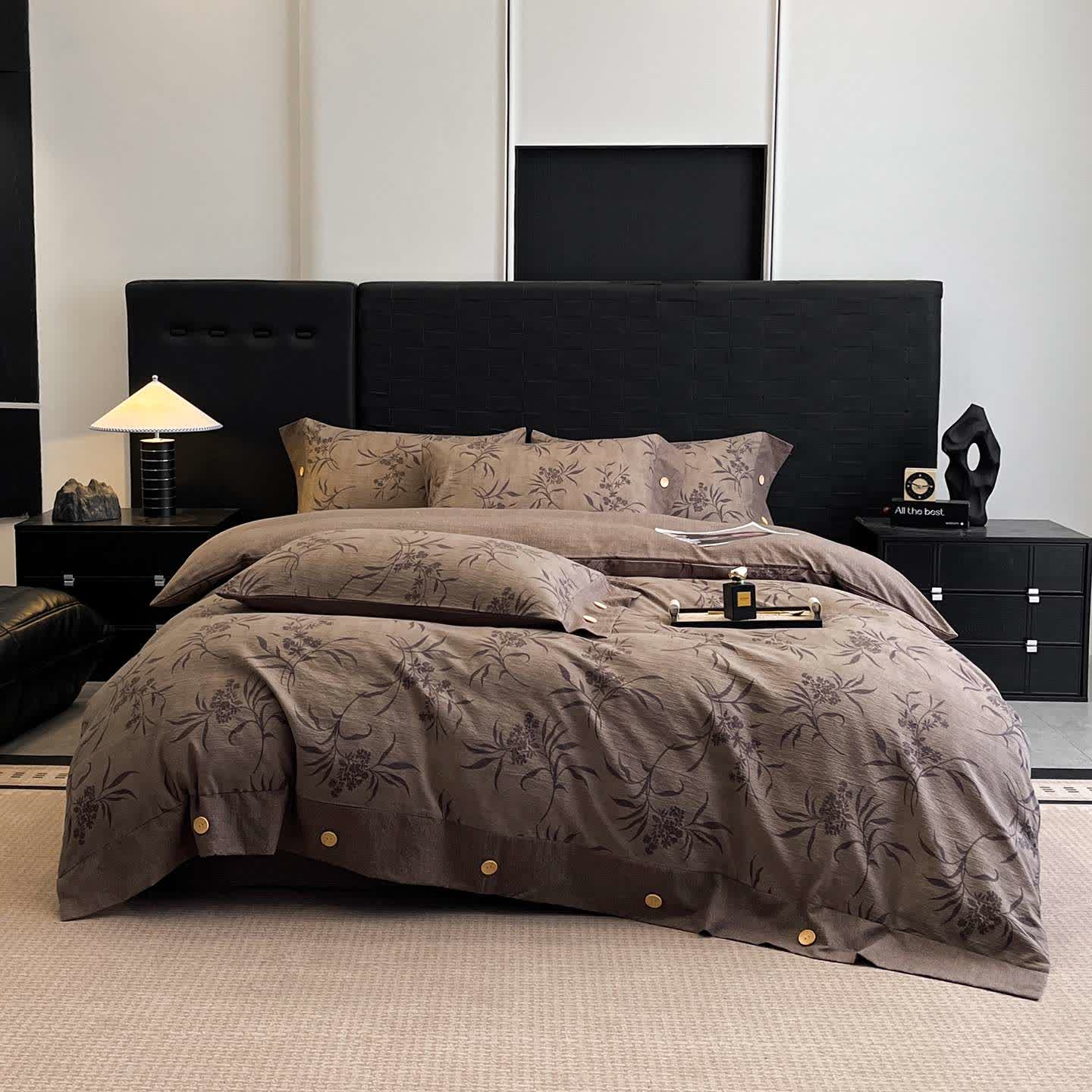 Retro Leaf Linen Button Bedding Set (4PCS) - image 1