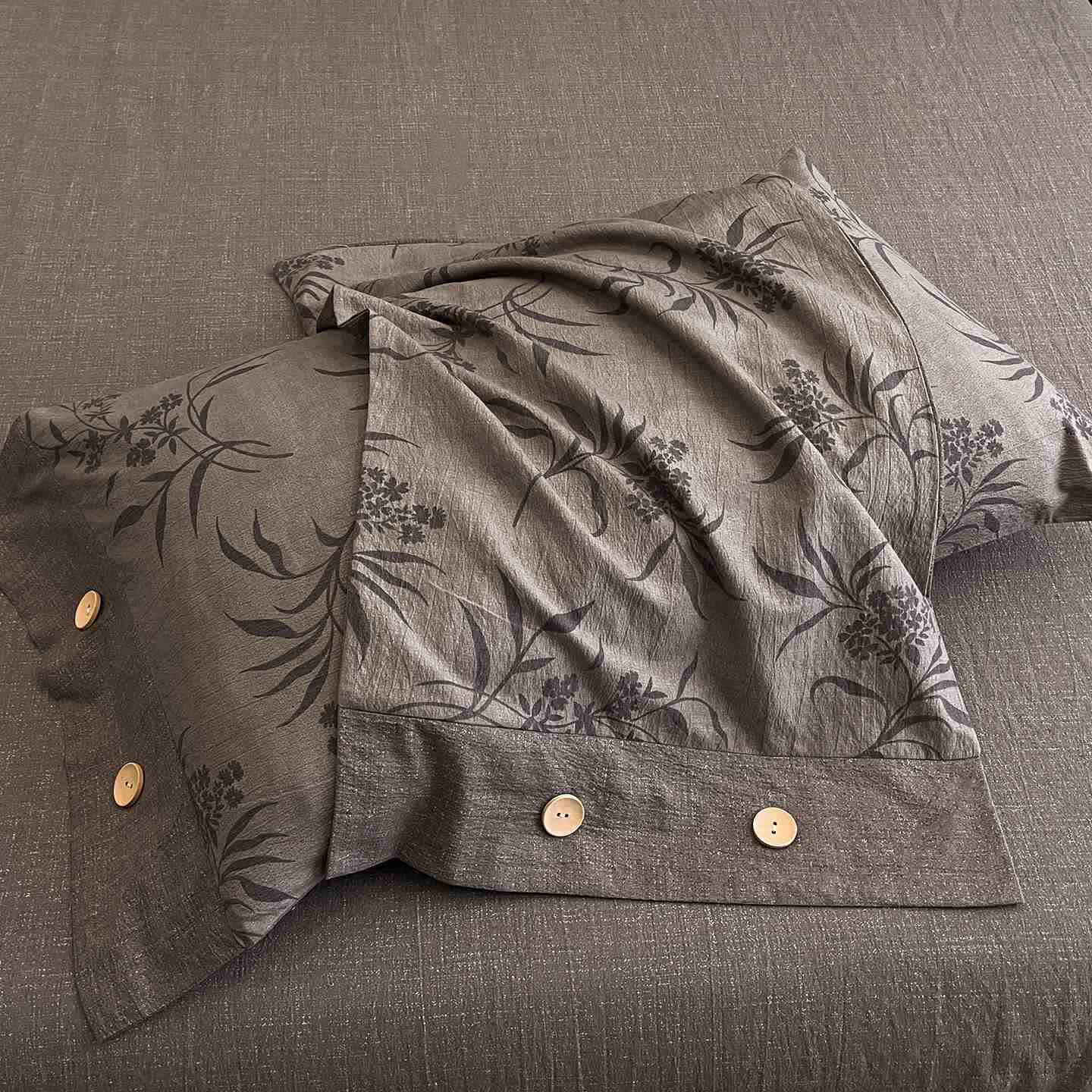 Retro Leaf Linen Button Bedding Set (4PCS) - image 3
