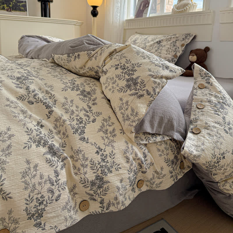 Elegant Floral Leaf Bedding Set - image 2