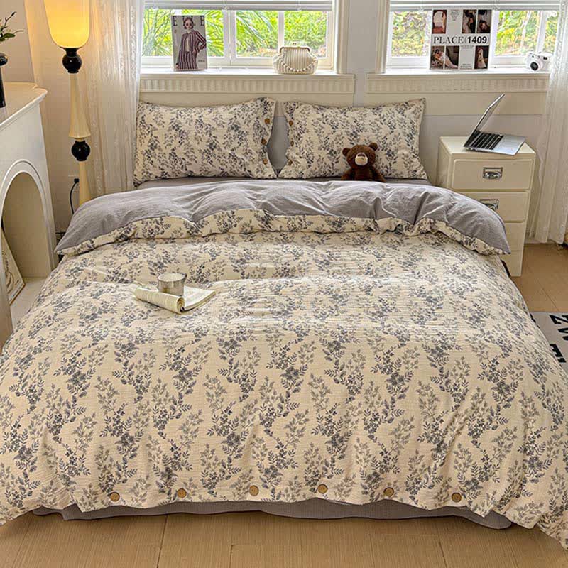 Elegant Floral Leaf Bedding Set - image 1