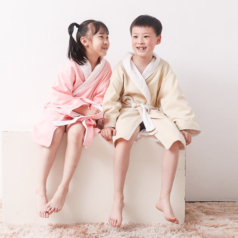 Minimalist Solid Color Pocket Child Bathrobe - image 0