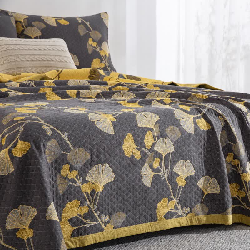 Ginkgo Leaf Natural Cotton Reversible Quilt - image 30