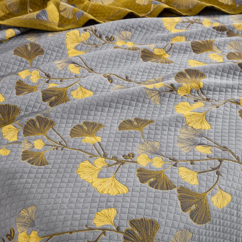 Ginkgo Leaf Natural Cotton Reversible Quilt - image 48