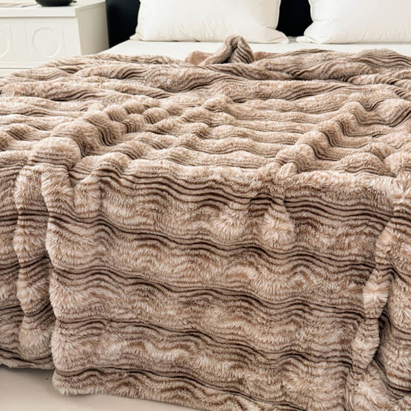 Faux Fur Wavy Jacquard Plush Blanket - image 10