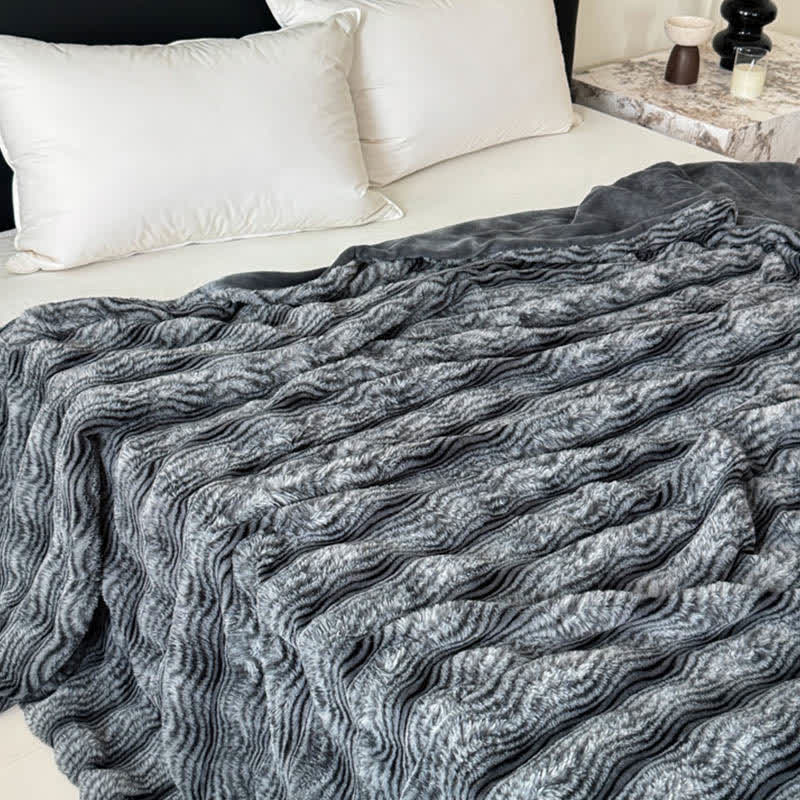Faux Fur Wavy Jacquard Plush Blanket - image 15