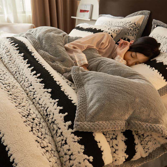 Artistic Style Striped Jacquard Plush Bedding - White & Black - Bedding Set - King - image 0