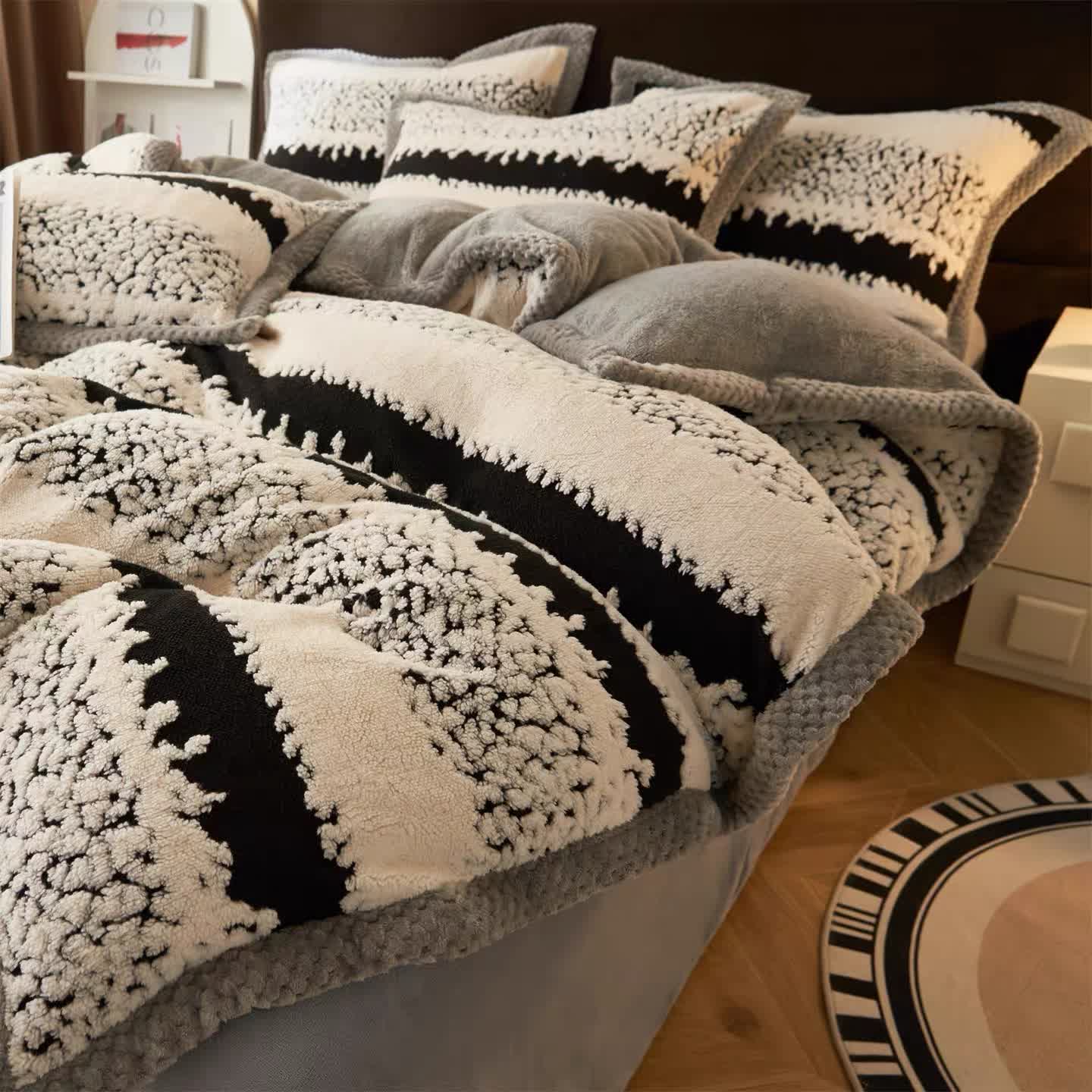 Artistic Style Striped Jacquard Plush Bedding - image 3