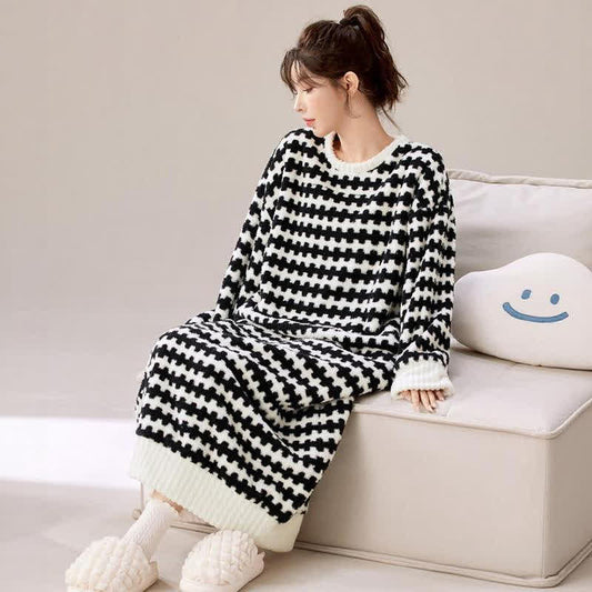 Round Neck Houndstooth Pattern Plush Nightgown - image 1